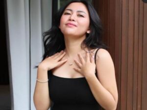 Berita artis: Rache Vennya baru saja mengunggah beberapa potret cantik dirinya di akun Instagram pribadinya @rachelvennya, Selasa (12/4/2022).