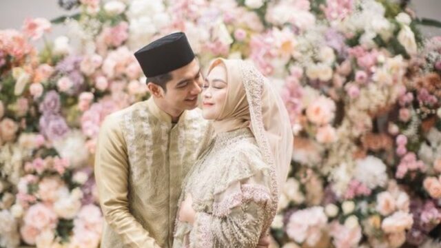 Berita artis: Ria Ricis ingin nama anaknya ada unsur Youtube, serta ceritakan kebiasaan Teuku Ryan yang sempat tidak ia sukai.