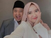 Berita artis: Netizen kembali dihebohkan dengan beredarnya audio Yusuf Mansur marah-marah karena ditagih utang oleh seorang wanita.