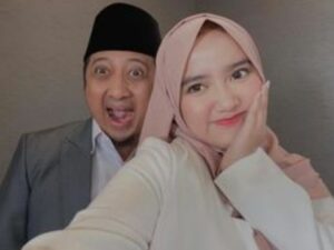 Berita artis: Netizen kembali dihebohkan dengan beredarnya audio Yusuf Mansur marah-marah karena ditagih utang oleh seorang wanita.