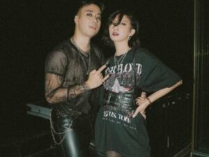 Berita artis: Begini pengakuan mengejutkan Vidi Aldiano sering minder dengan sang istri bila pemotretan karena merasa kalah ganteng.