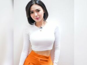 Berita artis: Pedangdut Wika Salim merasa jika salah satu impiannya untuk bekerja sama dengan artis idolanya kini jadi terwujud.