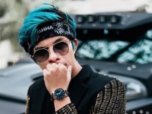 Berita artis: Paman Atta Halilintar meminta ayahnya untuk pulang dan datang menemui kakek Atta yang sudah makin tua dan sakit-sakitan.