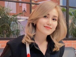 Berita artis: Bahagianya pedangdut Ayu Ting Ting ceritakan kelancaran ibadah umrah di tanah suci walau sebelumnya sempat jatuh sakit.