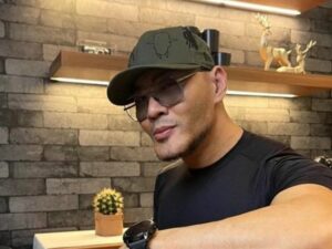 Berita artis: Deddy Corbuzier secara lugas ucapkan selamat hari masturbasi internasional yang membuat netizen heboh.