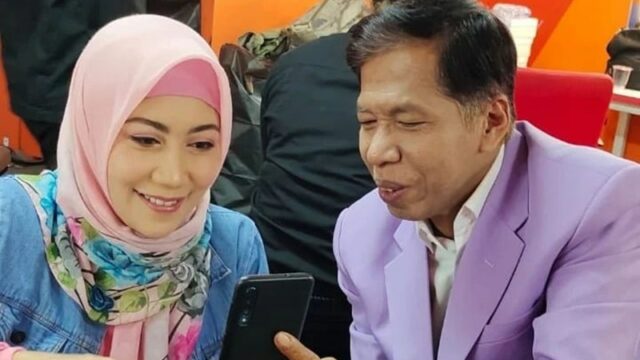 Berita artis: kabar tak sedap datang dari komedian Kiwil. Ia dikabarkan oleh sang istri, Venti Figianti melalui Instagram tengah terbaring sakit.