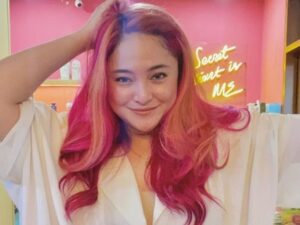 Berita artis: Marshanda memberikan pengakuan bahwa dirinya kini tengah mengindap tumor payudara dan tengah menjalani perawatan.
