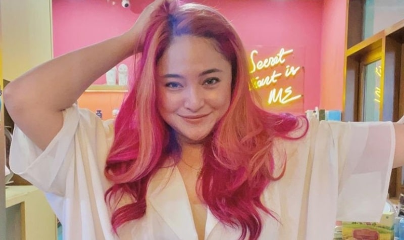 Berita artis: Marshanda memberikan pengakuan bahwa dirinya kini tengah mengindap tumor payudara dan tengah menjalani perawatan.