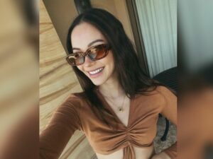 Berita artis: Kembali unggah foto seorang diri, warganet sebut Alyssa Daguise sebagai sosok single alias jomblo yang bahagia.