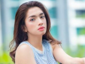 Berita artis: Setelah cukup lama menyandang status sebagai seorang janda, ternyata model cantik Angel Karamoy kni berniat membuka hati.  