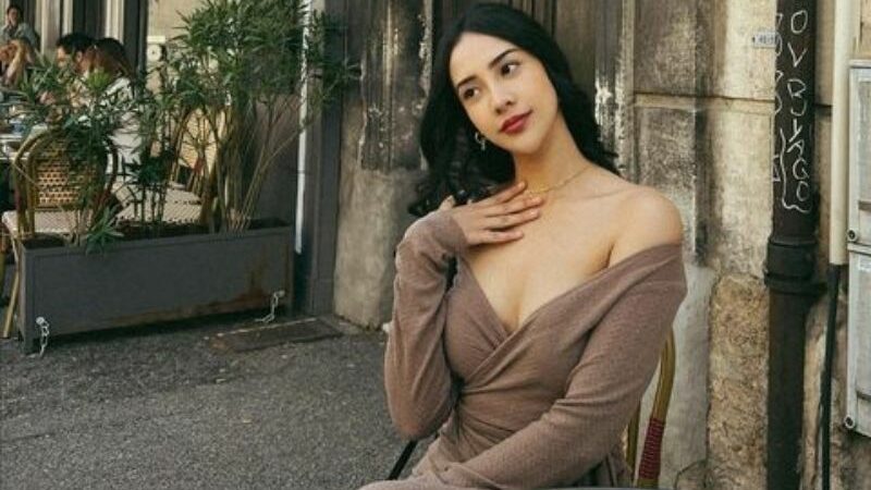 Anya Geraldine promosikan sebuah minuman beralkohol di akun Instagramnya, buat banyak netizen kaget. Ternyata pertama minum sejak SMP.