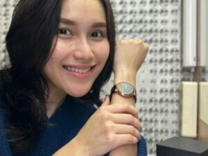 Berita artis: Cerita pentingnya menghabiskan waktu bareng keluarga, netizen puji kecantikan Ayu Ting Ting saat tampail natural.