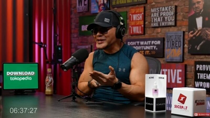 Berita artis: Deddy Corbuzier menyebut bahwa dirinya tidak memilki teman sesama selebriti hingga memutuskan untuk buat podcast.
