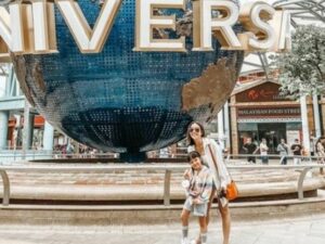 Berita artis: Gisella Anastasia ucapkan rasa syukur dan terimakasih pada pencipta saat unggah foto liburan bareng putri tercinta.