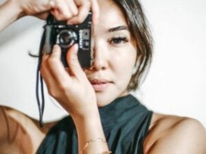 Berita artis: Penyanyi cantik Gisella Anastasya miliki sebuah hobi baru yang sama dengan mantan suaminya, buat netizen berharap lebih.