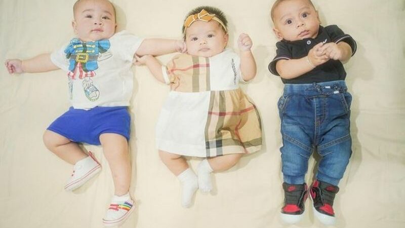 Berita artis: Lesti Kejora unggah foto sang anak bersama dua orang bayi sultan lainnya, nettizen doakan ketiga bayi gemas jadi anak shaleh dan shaleha.