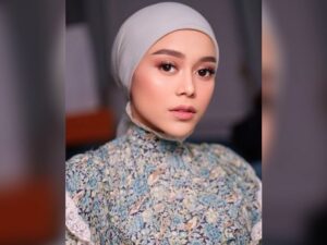 Berita artis: Momen Lesti Kejora ucapkan selamat ulang tahu bagi ayah tercintanya mampu membuat banyak netizen merasa terharu.