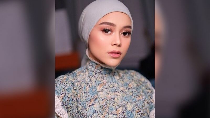Berita artis: Momen Lesti Kejora ucapkan selamat ulang tahu bagi ayah tercintanya mampu membuat banyak netizen merasa terharu.