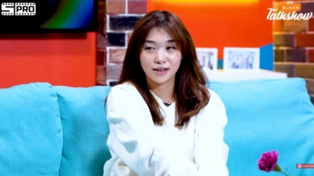 Berita artis: Livy Renata ceritakan bagaimana awal mula dirinya mengenal actor Jefri Nichol, yakni lewat dm di Twitter.