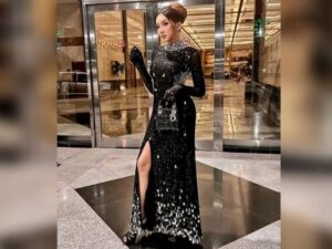 Berita artis: Lucinta Luna telah mempersapkan diri untuk menjadi seorang ratu alam semesta, buat banyak netizen kagumi kecantikannya.