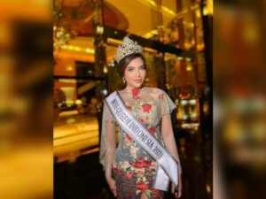 Berita artis: Tampil begitu cantik dengan salempang kemenangan Miss Queen 2021, Millen Cyrus djuluki sebagai ratu dari segala ratu.