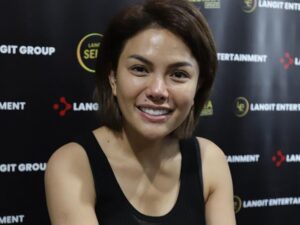 Berita artis: Bikin panas suasana, Nikita Mirzani unggah sebuah video saat latihan tinju dan menyebut nama mantan suaminya.