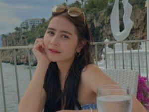 Berita artis: Unggah sebuah foto saat menikmati liburan di Turki, penampilan Prilly Latuconsina dinilai sangat cantik mirip bidadari.