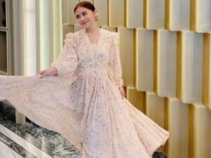 Berita artis: Unggah foto outfit saat lebaran di hari ketiga, penampilan artis cantik Prilly Latuconsina disebut mirip Syahrini.