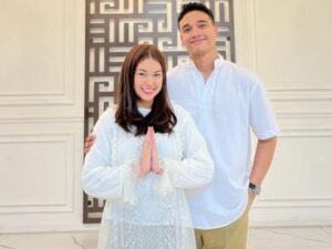 Berita artis: Rebecca Klopper unggah sebuah foto kebersamaan keluarga sinetron mermaid, netizen salfok ada Fadly Faisal.