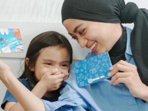 Berita artis: Tingkah kocak Sekala saat diminta Ayudia Bing Slamet menyimpan uang THR buat netizen merasa sangat terhibur.
