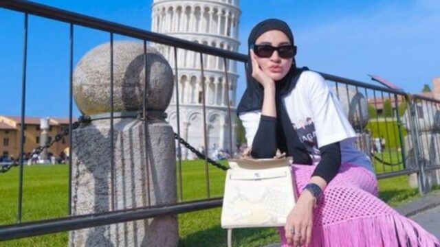 Shandy Purnamasari tulis pesan berisi kode untuk memperbaiki hubungan antar sesama muslim. Diduga untuk PS Glow.