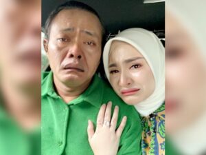 Berita artis: Walaupun dikerjai suami, penampilan Nathalie Holscher saat menggunakan filter menangis malah terlihat tetap cantik.