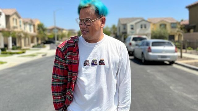 Berita artis: Uya Kuya berikan sindiran balik bagi pengacara dari Medina Zein yang menyebut bahwa dirinya bukanlah seorang artis.