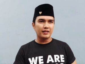 Aldi Taher ternyata diblokir oleh banyak selebriti karena berbagai alasan, serta juga menyebut bahwa dirinya ingin berhenti jadi selebriti.