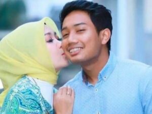 Berita terkini: Atalia Praratya istri Gubernur Jawa Barat Ridwan kamil tulis pesan mengharukan untuk putranya yang hilang di sungai Aare.