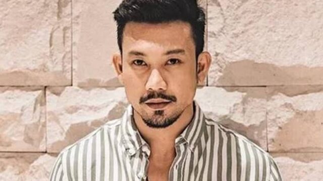 Berita artis: Denny Sumargo belum lama ini menyampaikam permintaan maafnya di media sosial karena sudah tercatat 4 orang meninggal dunia usai menghadiri podcast di kanal youtubenya.
