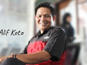 Untuk ikut menjaga kelestarian musik tradisi Minang, penyanyi Minang Alif Koto meluncurkan lagu perdananya yang berjudul Diseso Janji.