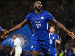 Romelu Lukaku mulai membuat klubnya, Chelsea, geram. Pemain asal Belgia itu berkali-kali mengatakan tidak betah lagi di Stamford Bridge