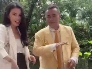 Berita artis: Hotman Paris belum lama ini mengunggah video joget bareng aspri yang ke-51, ia pun menuliskan caption yang menohok, Kamis (16/6/2022).