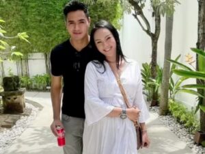 Kalina Octaranny belum lama ini hebohkan warganet di media sosial usai mengunggah momen kemesraan bareng pacar brondongnya.