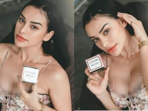 Berita artis: Nora Alexandra membagikan beberapa potret dirinya yang terkesan seksi. Ia mengenakan dress dengan belahan dada rendah.