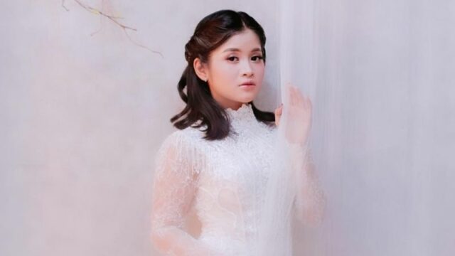 Berita artis: Puteri Puput Soedrajat yakni Chika kini telah rilis sebuah single kedua, malah dinilai lebih cantik disbanding Mayang menurut netizen.