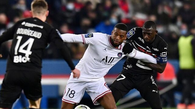 Pemain Paris Saint Germain (PSG), Georginio Wijnaldum, blak-blakan mengaku merindukan bermain bersama Mohamed Salah