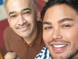 Tunjukkan bentuk kepedulian pada sahabat baiknya, Ivan Gunawan minta Ruben Onsu selalu bercerita mengenai keadaannya.
