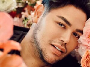 Berita artis: Ivan Gunawan tuliskan sebuah curhatan mengenai dirinya yang dinilai terlalu sulit untuk mendapatkan cinta.