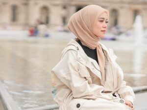 Berita artis: Penampilan Lesti Kejora saat candid hasil foto dari suaminya dinilai netizen tiada banding, walau hanya tampak samping.