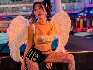 Berita artis: Artis transgender Lucinta Luna mengunggah potret cantiknya yang disebut mirip cewek anime saat jadi ring girl di HSS.