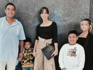 Nia Ramadhani sangat senang nonton film keluarga, karena bisa ajarkan anaknya peran menjadi kakak bagi kedua adiknya.