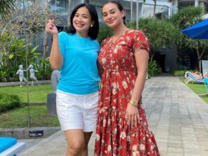 Berita artis: Banyak dari netizen sudah tidak sabar menunggu hasil perbincangan mendalam dan curhatan Nora Alexandra dan Feni Rose.