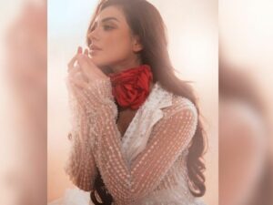 Berita artis: Nora Alexandra dinilai netizen punya kecantikan yang tidak nyata karena indah dari segala sisi dalam dan luar.